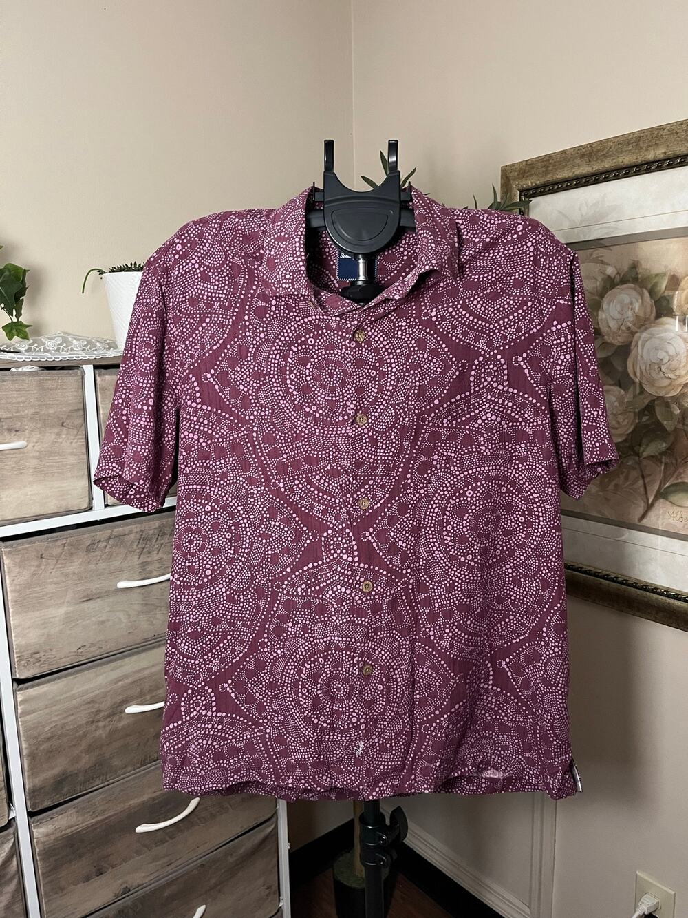 Tommy Bahama Men’s L 100% Silk Purple Paisley Button Front Shirt Blouse